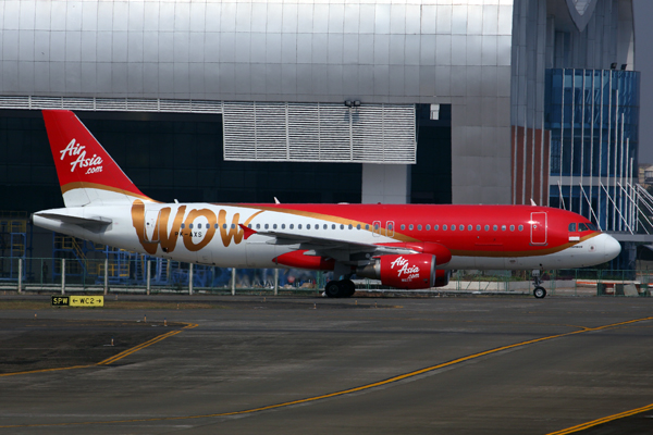 AIR ASIA AIRBUS A320 CGK RF 5K5A4190.jpg