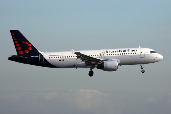 BRUSSELS AIRLINES AIRBUS A320 BCN RF 5K5A5592.jpg