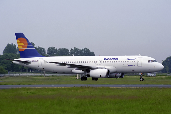 SHOROUK AIRBUS A320 CDG RF 1532 5.jpg