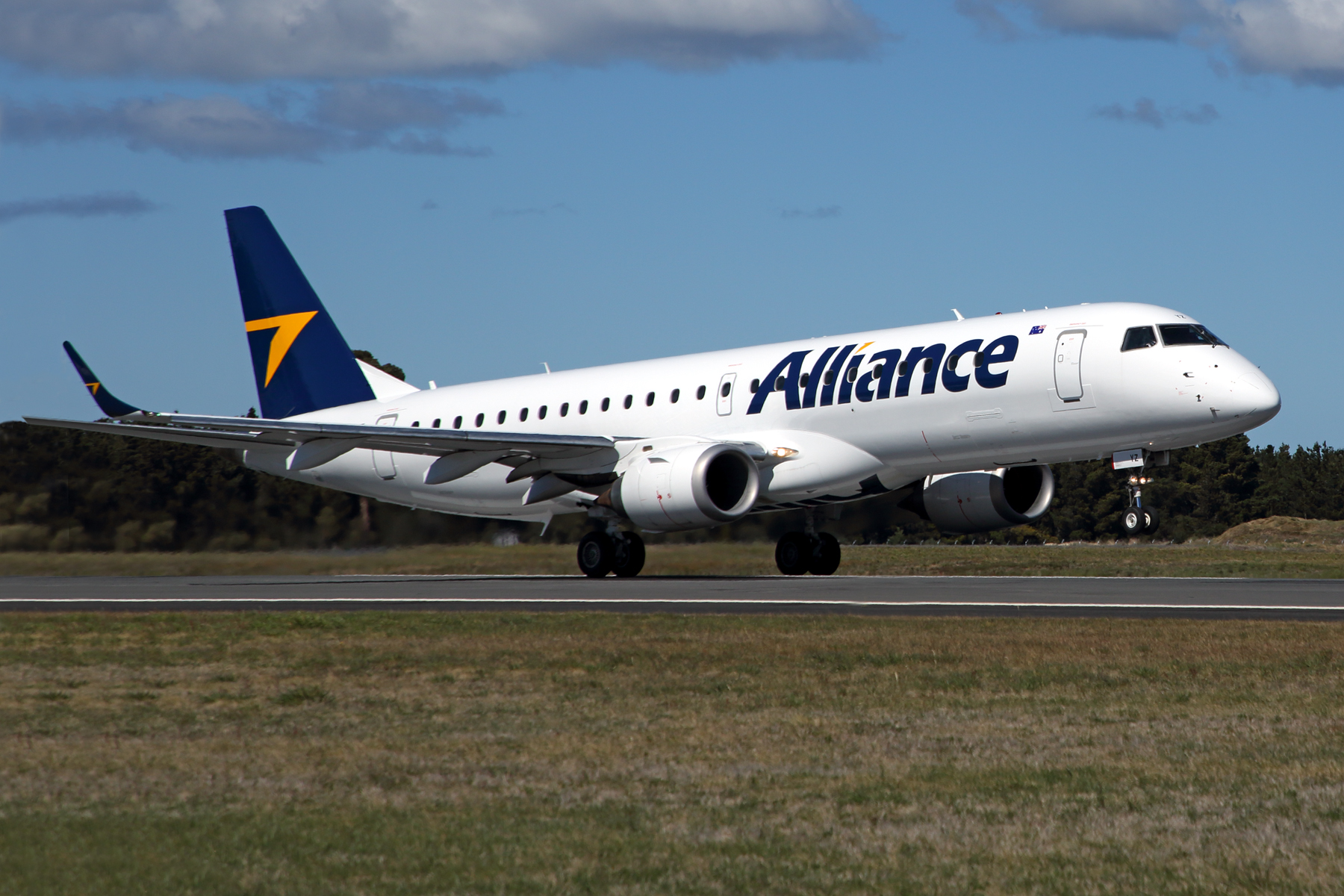 ALLIANCE EMBRAER E190 HBA RF 5K5A8785.jpg