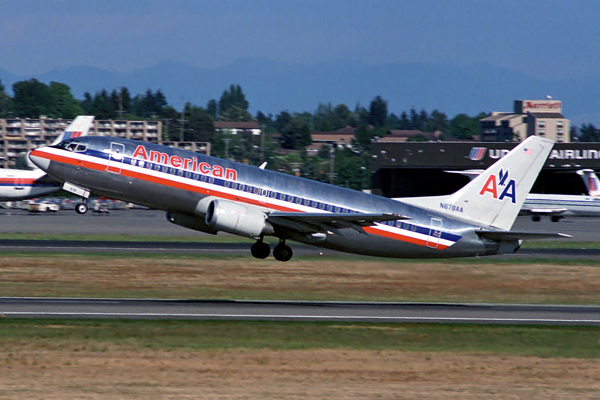 AMERICAN BOEING 737 300 SEA RF 199 10.jpg