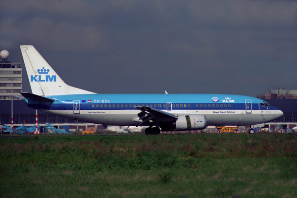 KLM BOEING 737 300 AMS RF 727 28.jpg