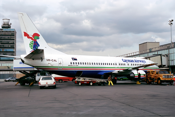 CAYMAN AIRWAYS BOEING 737 400 JFK RF 345 28.jpg