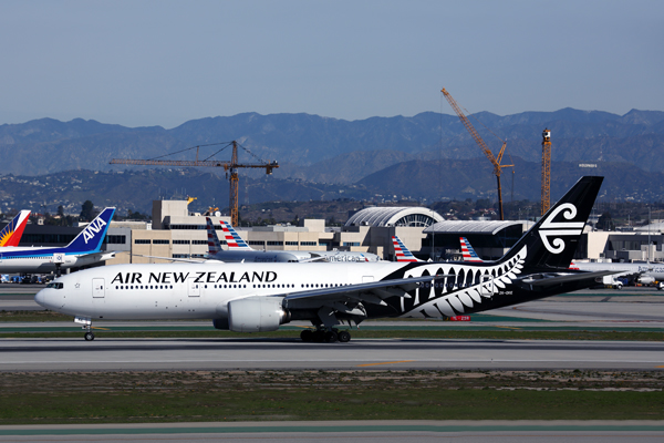 AIR NEW ZEALAND BOEING 777 200 LAX RF 5K5A4195.jpg