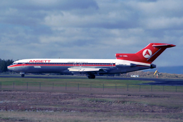 ANSETT BOEING 727 200 HBA RF 086 15.jpg