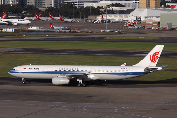 AIR CHINA AIRBUS A330 300 SYD RF 002A8108.jpg