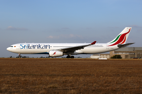 SRI LANKAN AIRBUS A330 300 MEL RF 5K5A0435.jpg