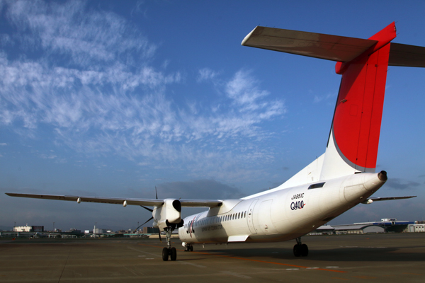 JAPAN AIR COMMUTER DASH 8 400 FUK RF IMG_1391.jpg