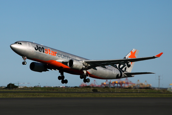 JETSTAR AIRBUS A330 200 SYD RF IMG_1293.jpg