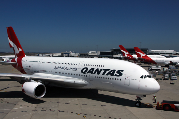 QANTAS AIRCRAFT SYD RF IMG_1307.jpg