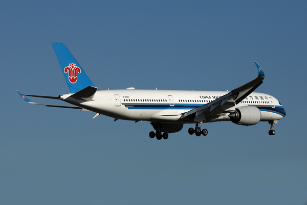 CHINA SOUTHERN AIRBUS A350 900 MEL RF 002A0427.jpg