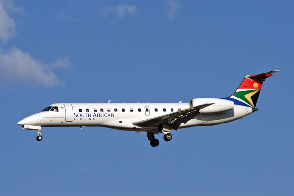 SOUTH AFRICAN AIRLINK EMBRAER 135 JNB RF IMG_4908.jpg