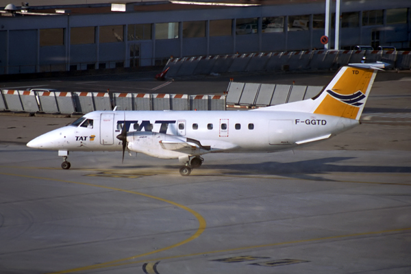 TAT EMBRAER 120 ORY RF 1158 35.jpg