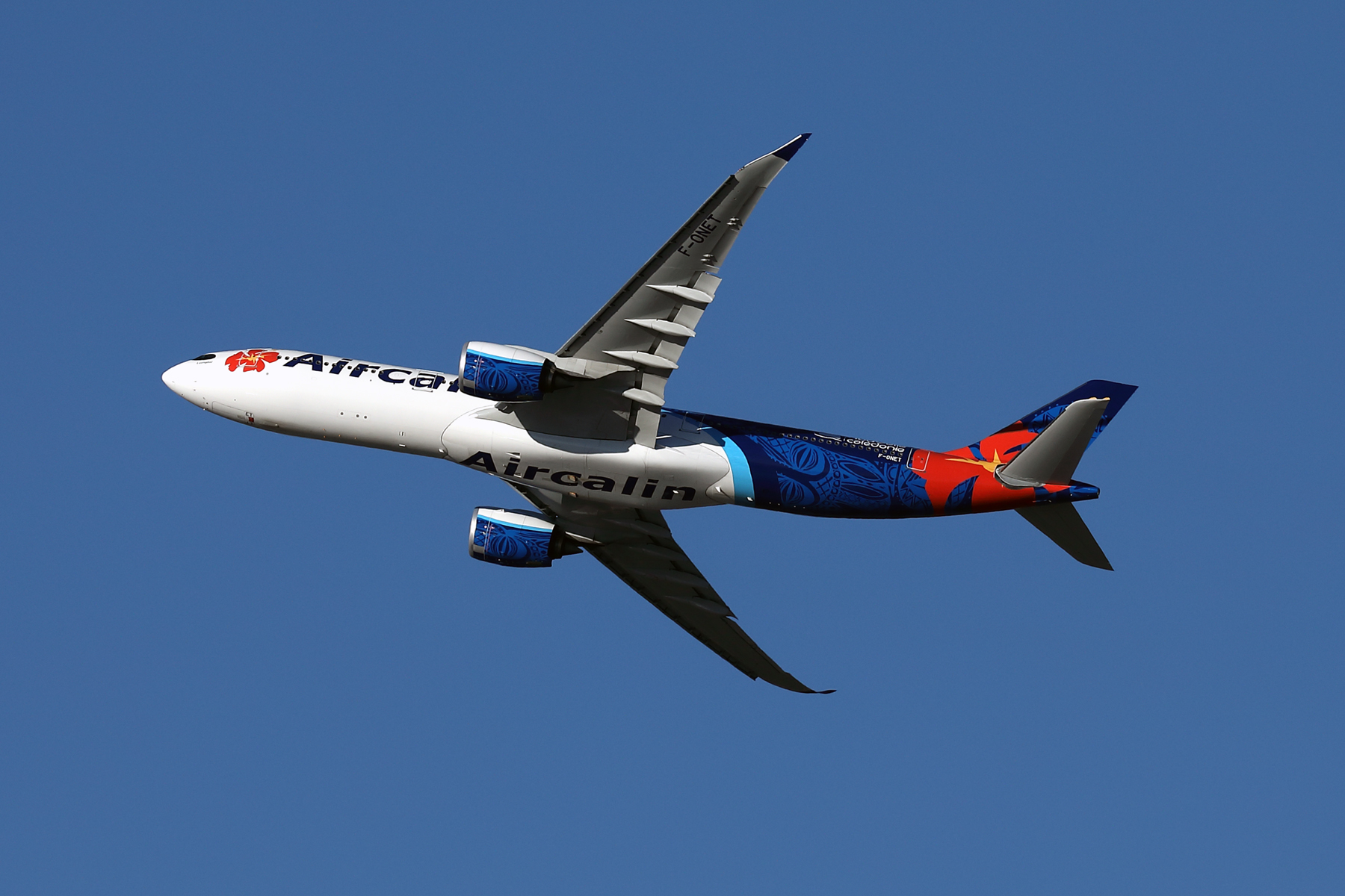 AIR CALIN AIRBUS A330 900 SYD RF 002A1413.jpg