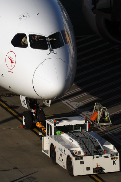 QANTAS BOEING 787 9 SYD RF 002A1428.jpg