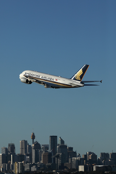 SINGAPORE AIRLINES AIRBUS A380 SYD RF 002A1425.jpg