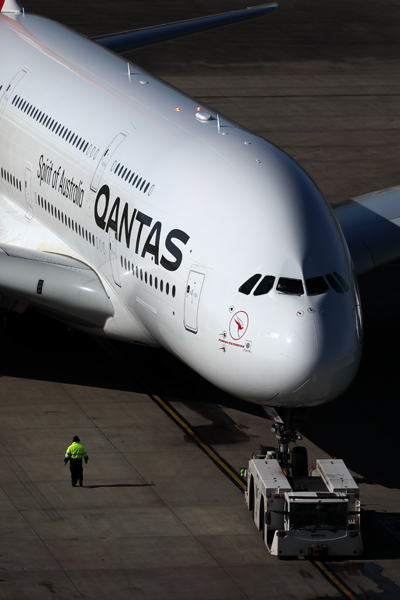 QANTAS AIRBUS A380 SYD RF 002A1724.jpg