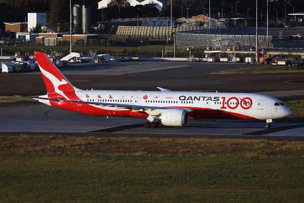 QANTAS BOEING 787 9 SYD RF 002A1846.jpg