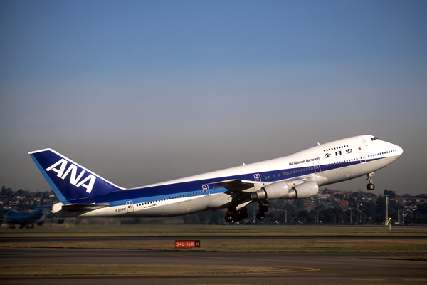 ANA BOEING 747 200 SYD RF F.jpg