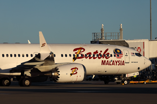 BATIK MALAYSIA BOEING 737 MAX 8 BNE RF 002A2136.jpg