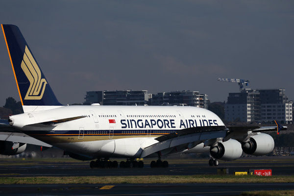 SINGAPORE AIRLINES AIRBUS A380 SYD RF 002A2079.jpg