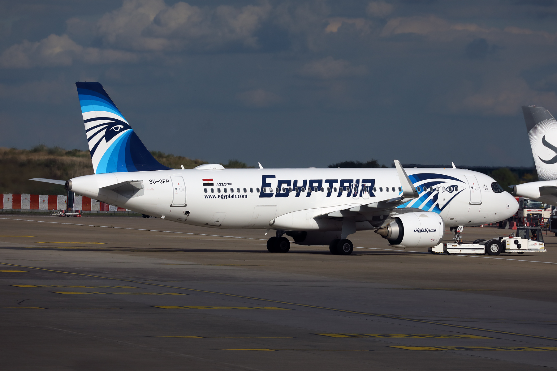 EGYPT AIR AIRBUS A320 NEO BRU RF 002A4805.jpg