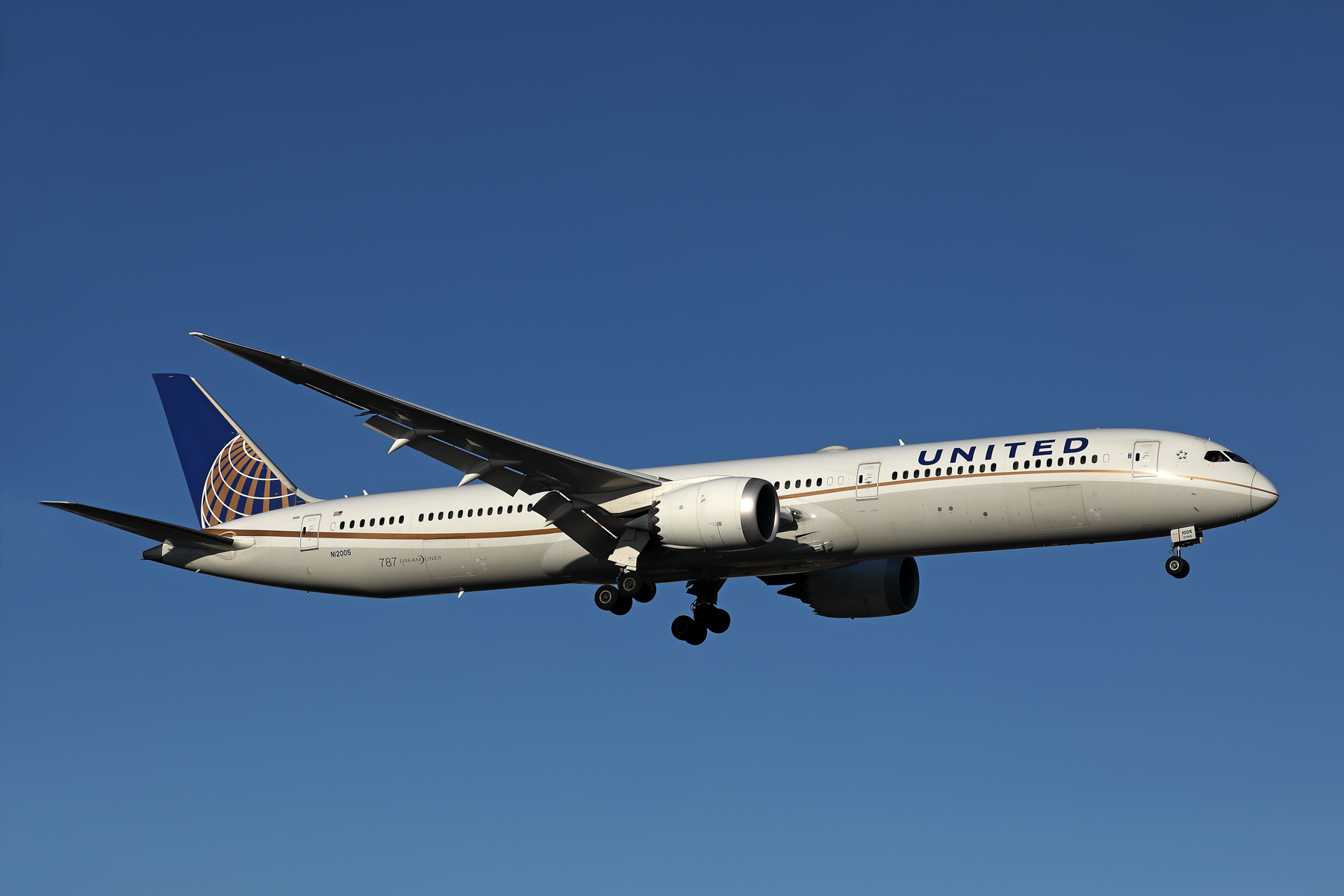 UNITED BOEING 787 10 LIS RF 002A4448.jpg