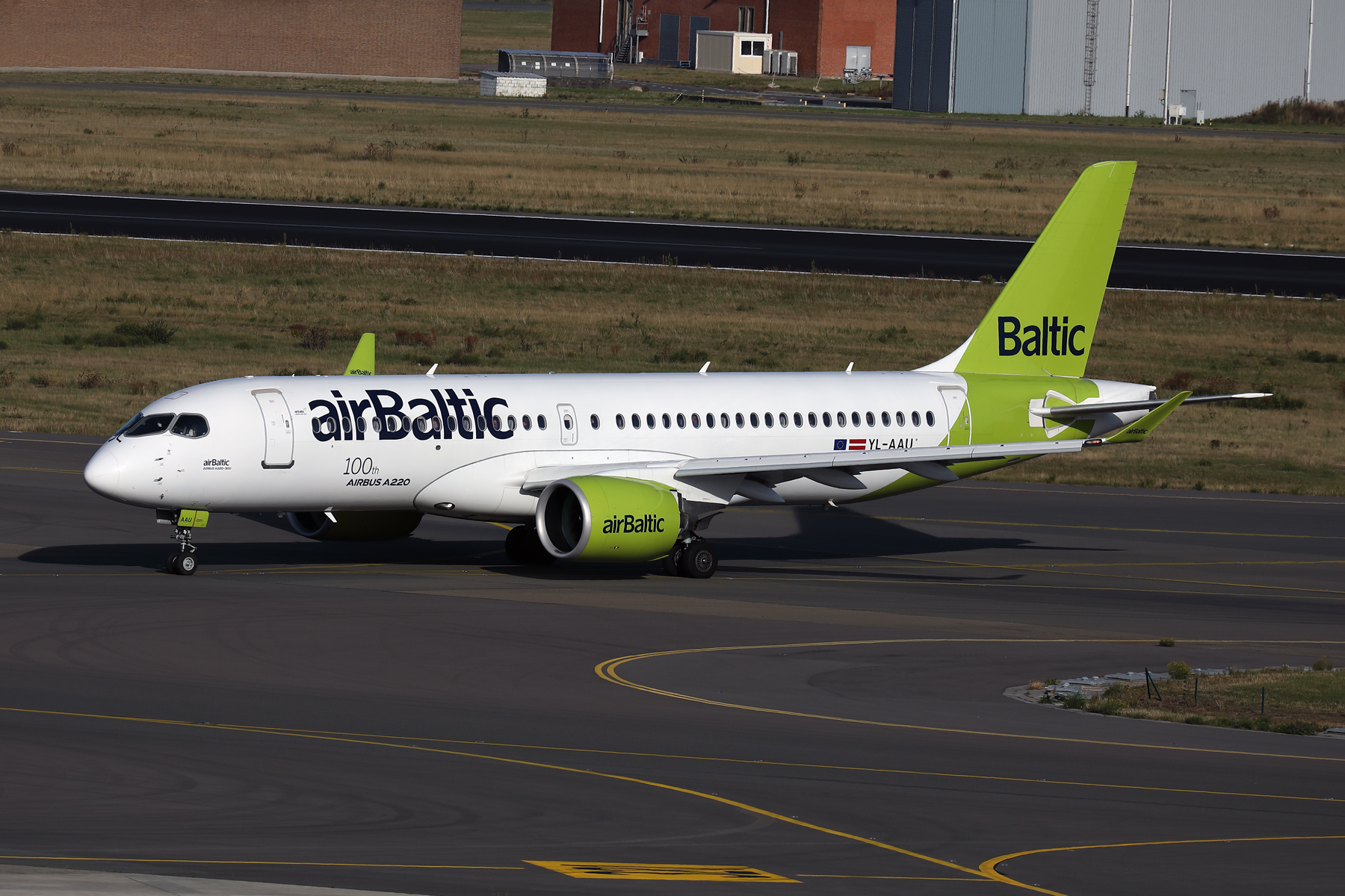 AIR BALTIC AIRBUS A220 BRU RF 002A4036.jpg