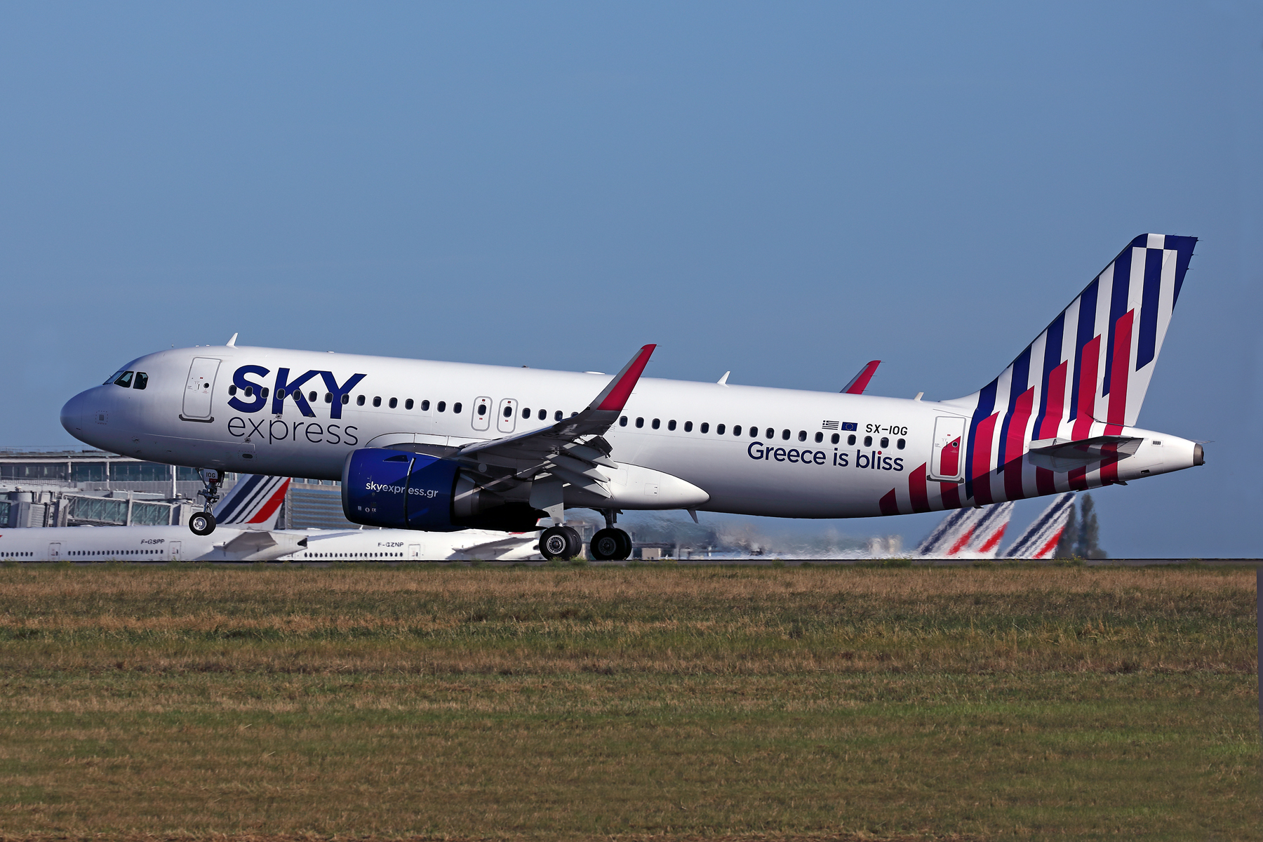 SKY EXPRESS AIRBUS A320 NEO CDG RF 002A2881.jpg