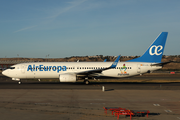 AIR EUROPA BOEING 737 800 MAD RF 002A4588.jpg