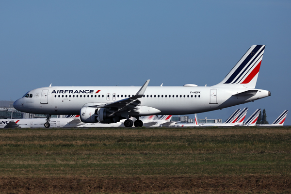 AIR FRANCE AIRBUS A320 CDG RF 002A2899.jpg