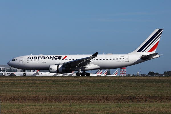 AIR FRANCE AIRBUS A330 200 CDG RF 002A2898.jpg