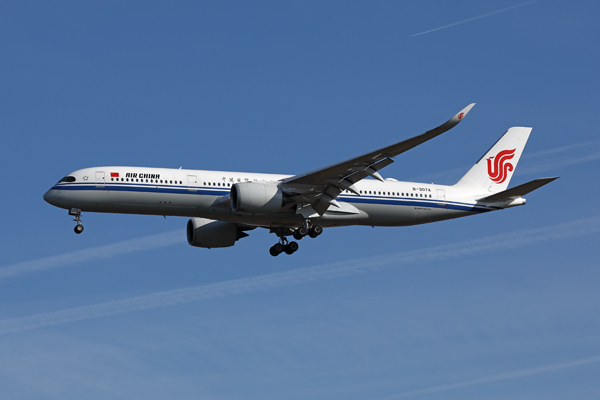 AIR CHINA AIRBUS A350 900 CDG RF 002A3141.jpg