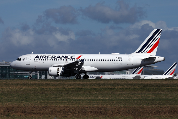 AIR FRANCE AIRBUS A320 CDG RF 002A2947.jpg
