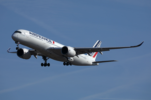 AIR FRANCE AIRBUS A350 900 CDG RF 002A3170.jpg