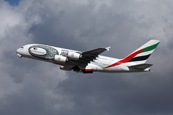 EMIRATES AIRBUS A380 CDG RF 002A2974.jpg