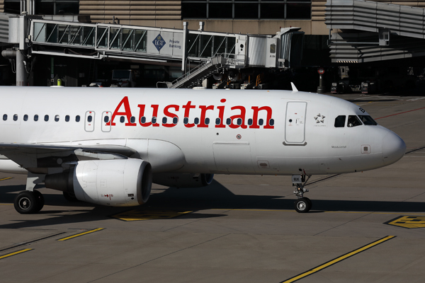 AUSTRIAN AIRBUS A320 ZRH RF 002A3764.jpg