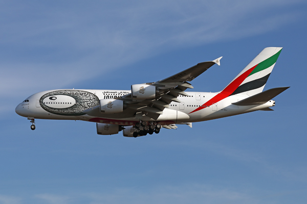 EMIRATES AIRBUS A380 CDG RF 002A3130.jpg
