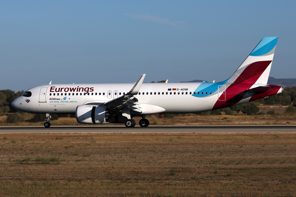 EUROWINGS AIRBUS A320 NEO PMI RF 002A3364.jpg