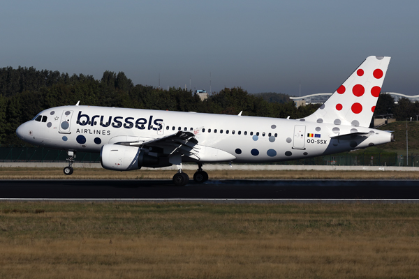 BRUSSELS AIRLINE AIRBUS A319 BRU RF 002A3857.jpg