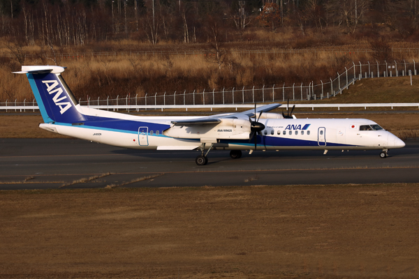 ANA WINGS DASH 8 400 CTS RF 002A6641.jpg