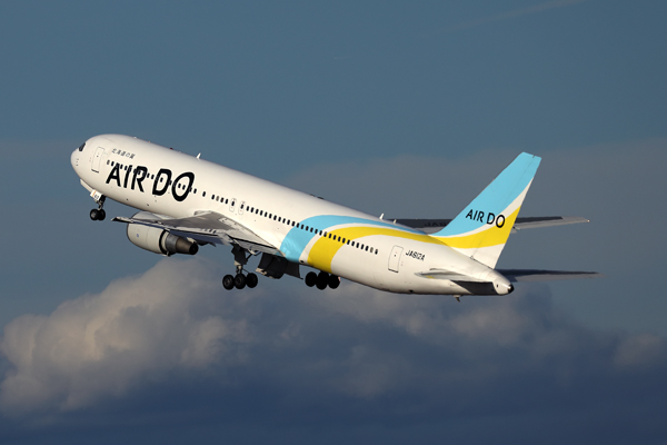 AIR DO BOEING 767 300 HND RF 002A6858.jpg