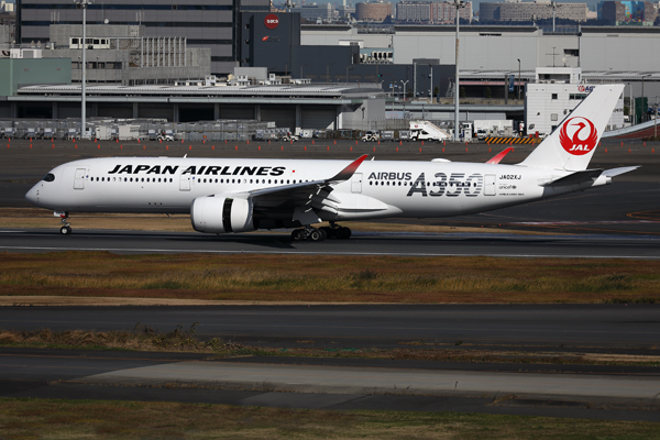JAPAN AIRLINES AIRBUS A350 900 HND RF 002A6764.jpg