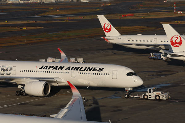 JAPAN AIRLINES AIRCRAFT HND RF 002A6421.jpg