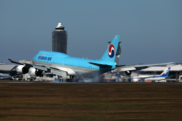 KOREAN AIR BOEING 747 800 NRT RF 002A7049.jpg
