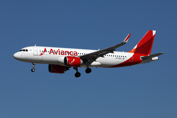 AVIANCA AIRBUS A320 LAX RF 002A5371.jpg