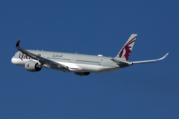 QATAR AIRBUS A350 1000 LAX RF 002A6009.jpg