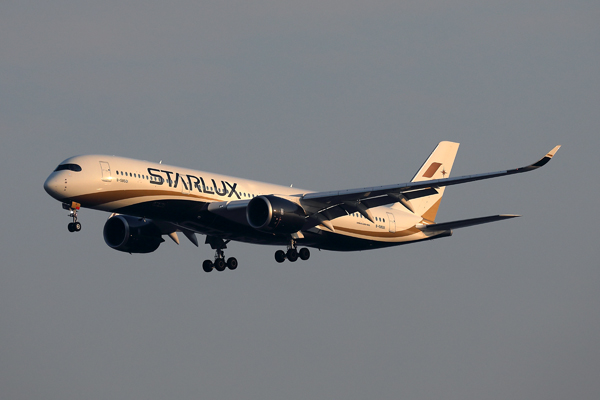 STARLUX AIRBUS A350 900 BKK RF 002A7390.jpg