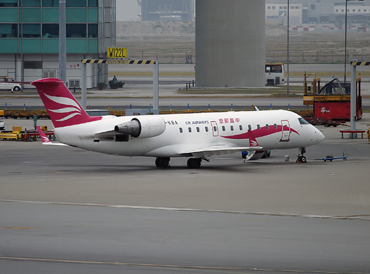 CR AIRWAYS CANADAIR CRJ B-KBA HKG.jpg