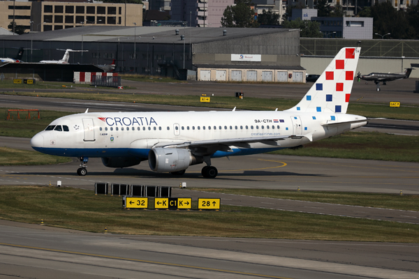 CROATIA AIRBUS A319 ZRH RF 002A8582.jpg